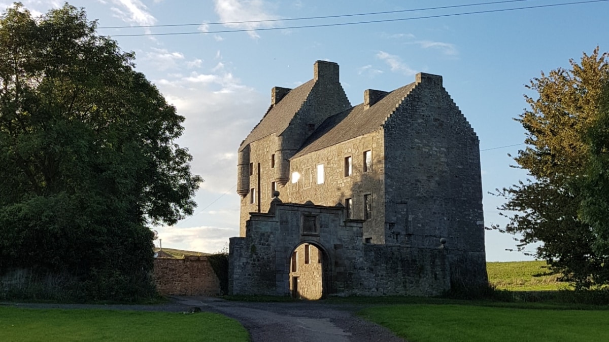 Outlander Locations 1-Day Tour from Edinburgh