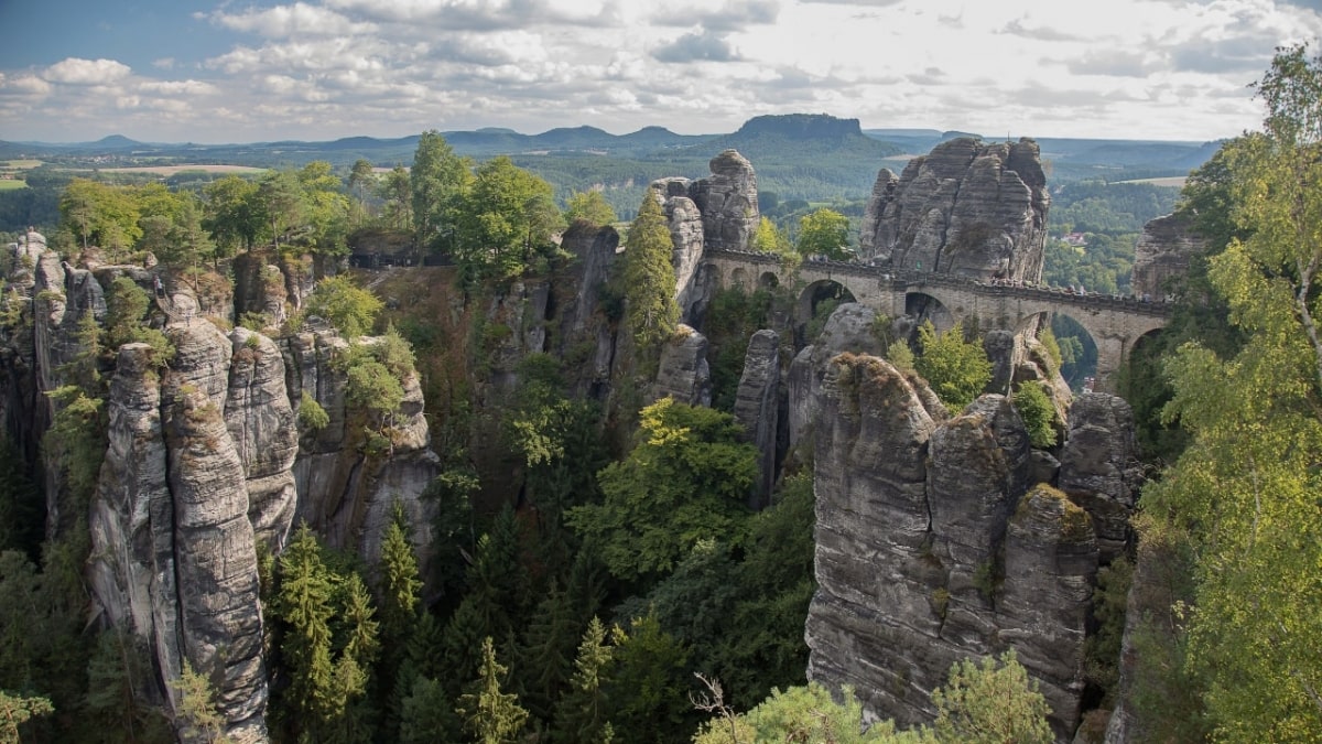 Chronicles of Narnia Tour from Prague – Rocks Labyrinth