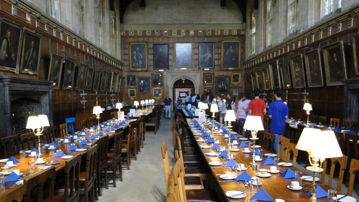 Footsteps of Harry Potter in Oxford