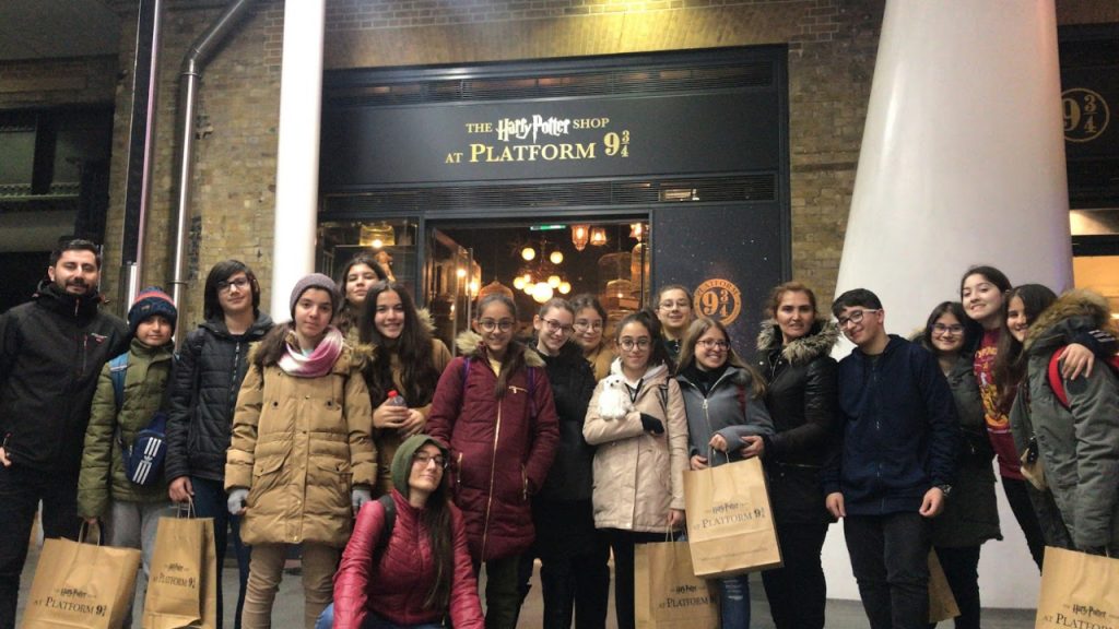 Harry Potter Shop at Platform 9¾