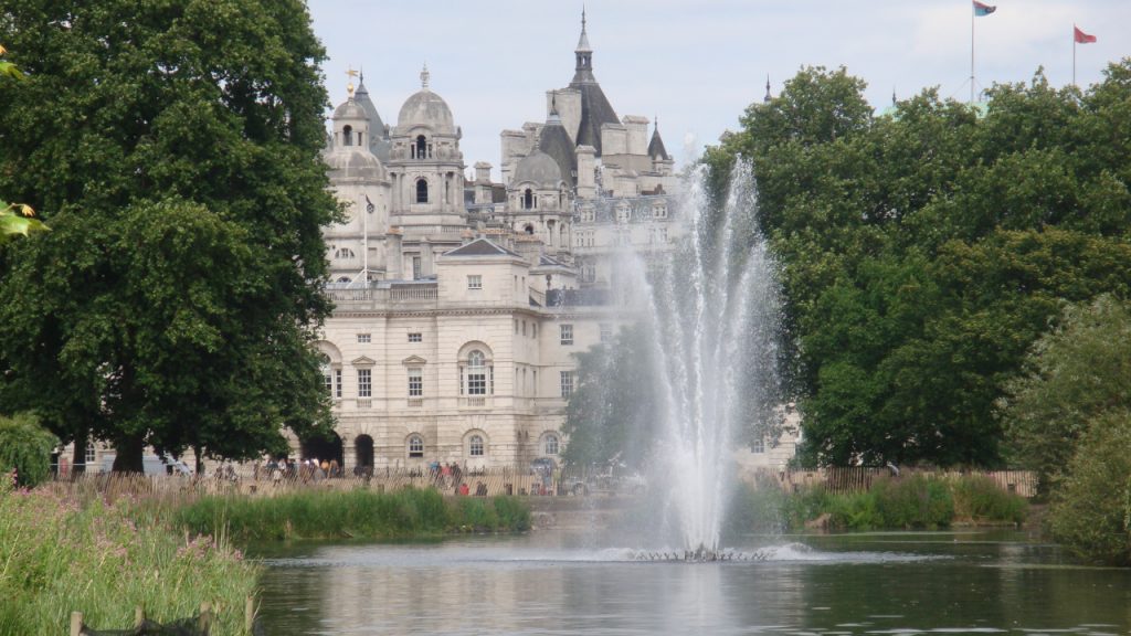 Horse Guards Gebäude vom St. James Park
